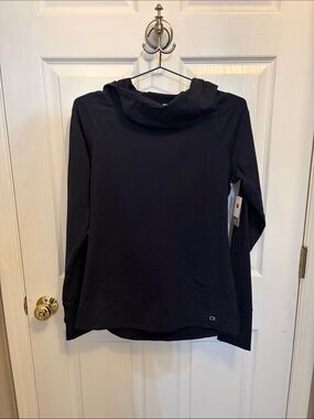 Gap Fit Women’s Long-Sleeve Hooded Top - Black